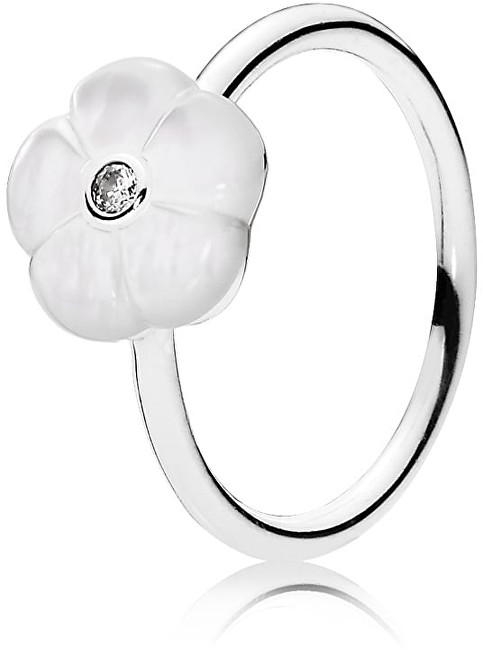 Pandora Romantický prsteň s belostným kvetom 190999MOP 52 mm